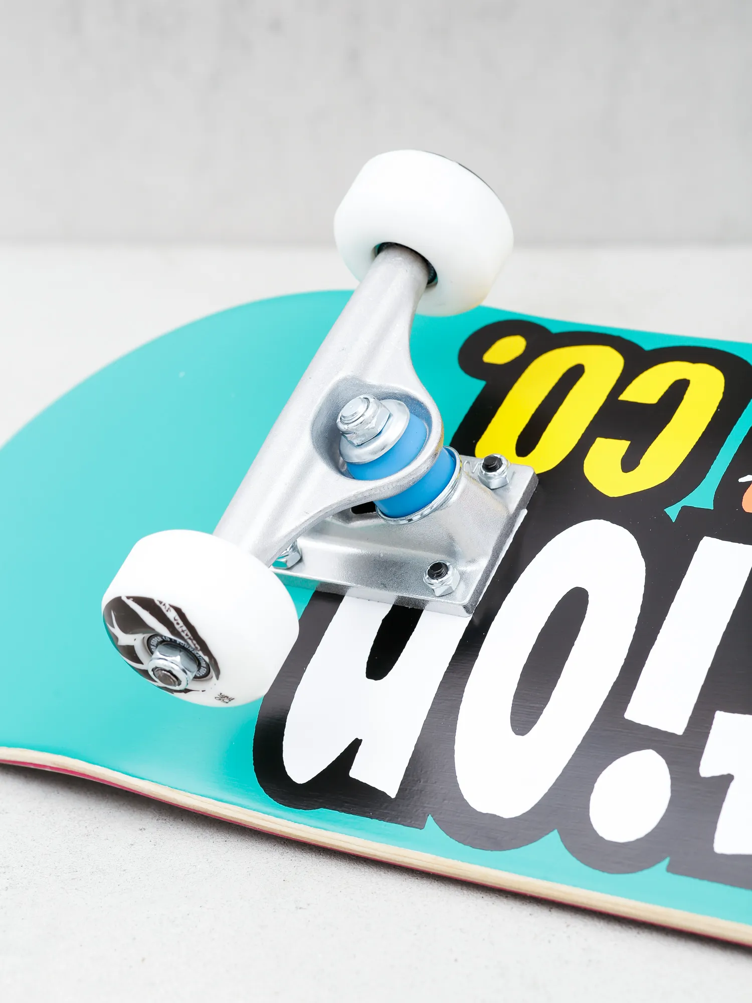 Foundation Star Skateboard (teal)