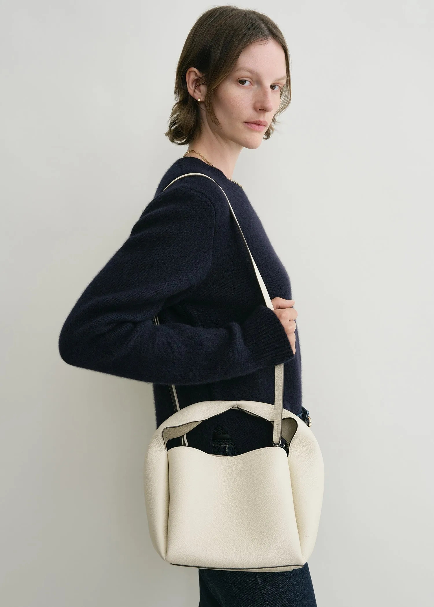 Grained-leather bucket bag milk