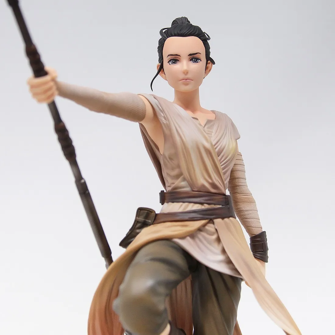 Kotobukiya ARTFX Artist Series Star Wars Rey Descendant Of Light Statue (tan)