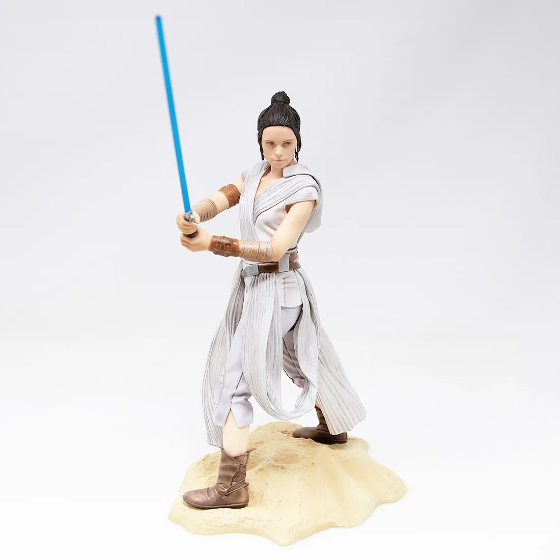 Kotobukiya ARTFX Star Wars The Rise of Skywalker Rey Statue (beige)