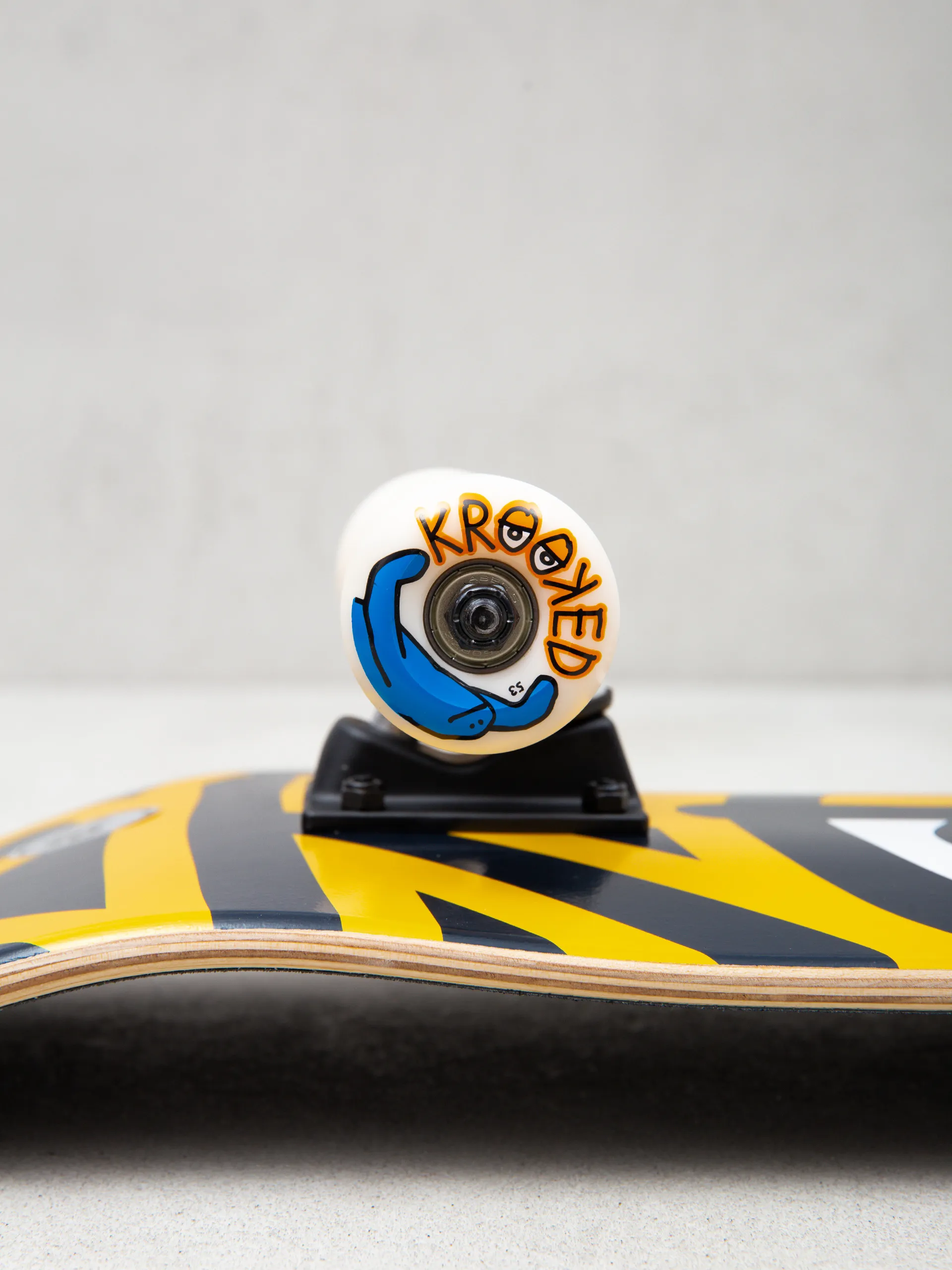 Krooked Tm Big Eyes Skateboard (yellow/black)