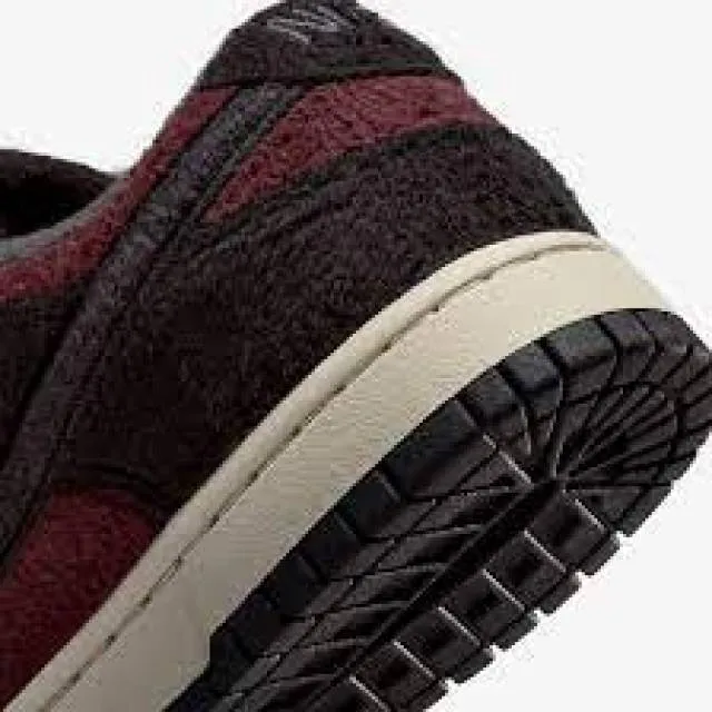 Nike Dunk Low Fleece Burgundy Crush (W)