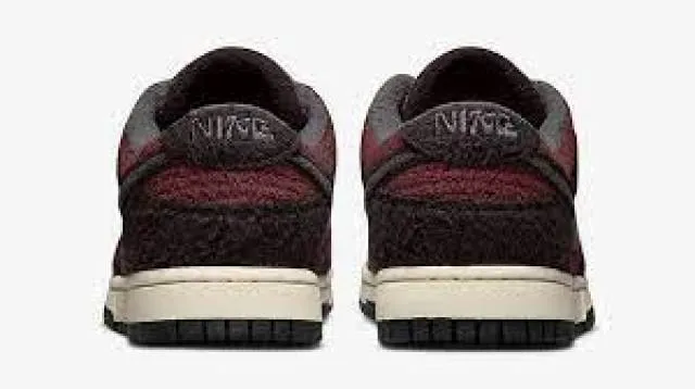 Nike Dunk Low Fleece Burgundy Crush (W)