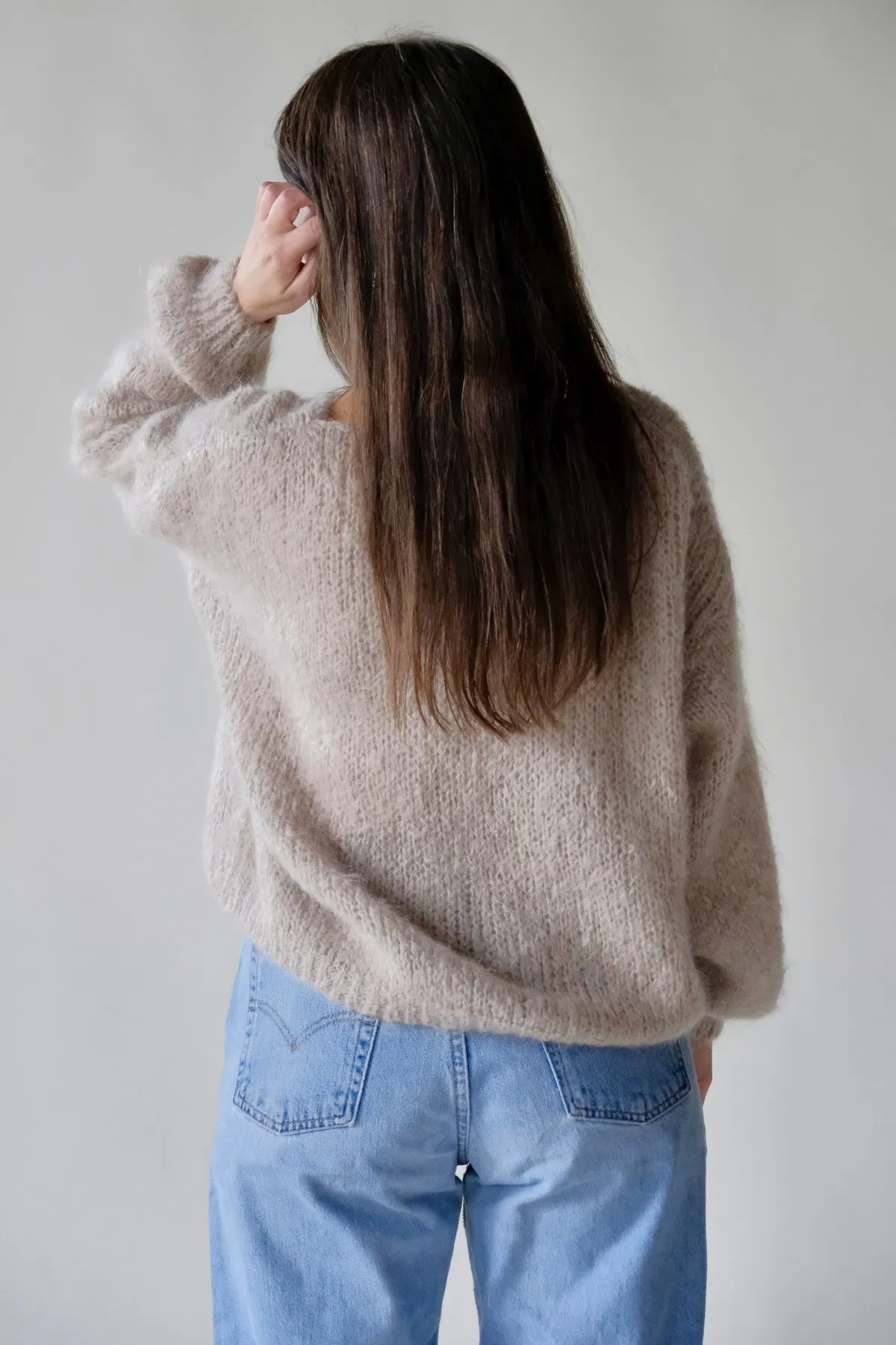 V-Neck Pullover - Dark Beige